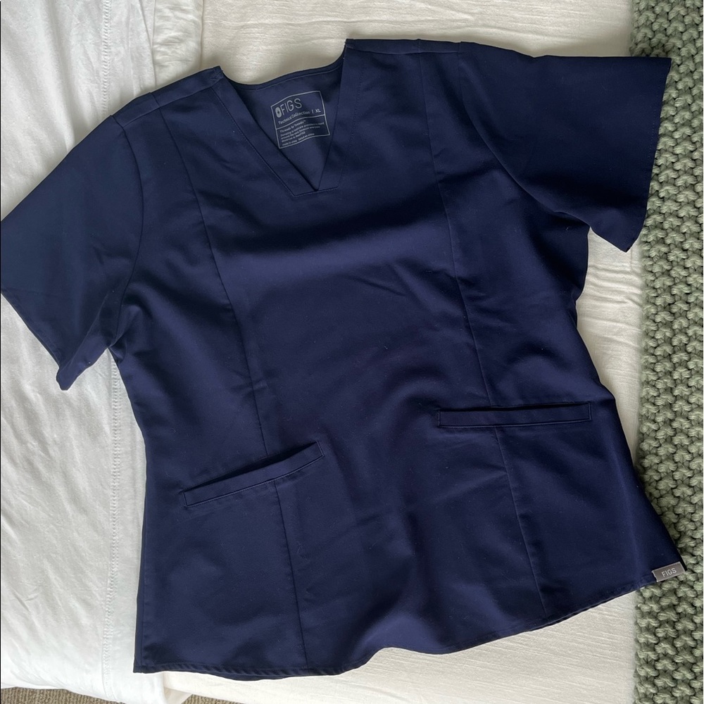 Navy Figs Casma Scrub Top
